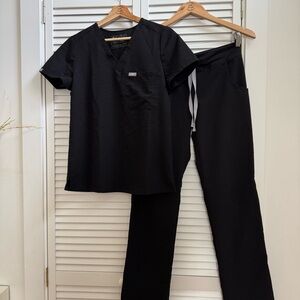 Figs Technical Collection Black Scrub set